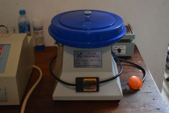 點(diǎn)擊查看詳細(xì)信息<br>標(biāo)題：Polishing machine 閱讀次數(shù)：1831