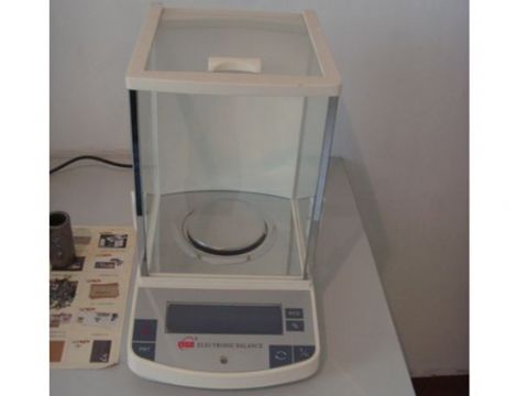 點(diǎn)擊查看詳細(xì)信息<br>標(biāo)題：電子稱（千分） 閱讀次數(shù)：2740